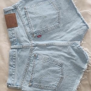 Authentic Levi's 501 high waisted demin shorts SIZE 30